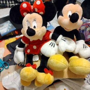 A Pair Disney Minnie and Mickey mouse